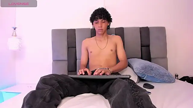 Eletry 01 online show from 04/17/26, 08:34