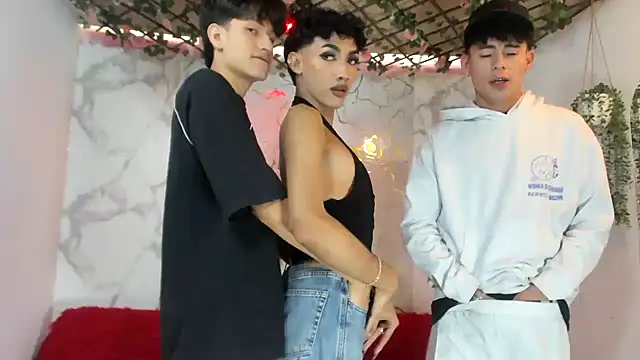 QuadFlameX0 online show from 04/11/26, 08:13