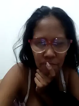 Karen La Flaca online show from 04/02/26, 07:44