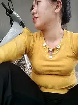 Snapshot of Bianca_Nina chatting on 03/29/26, 05:18 Bianca Nina online show from 03/29/26, 05:18