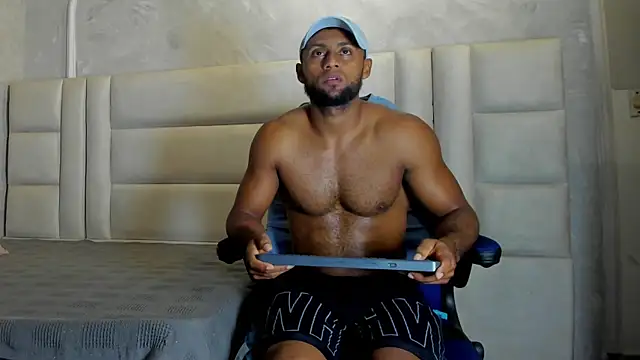 Snapshot of Dark_lennox chatting on 03/31/26, 02:39 Dark lennox online show from 03/31/26, 02:39