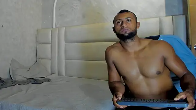 Snapshot of Dark_lennox chatting on 04/06/26, 12:06 Dark lennox online show from 04/06/26, 12:06