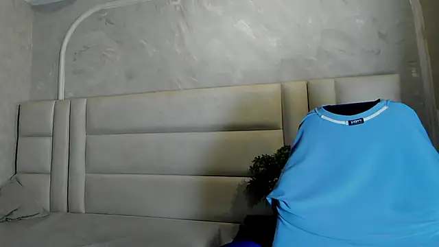 Snapshot of Dark_lennox chatting on 04/14/26, 12:00 Dark lennox online show from 04/14/26, 12:00