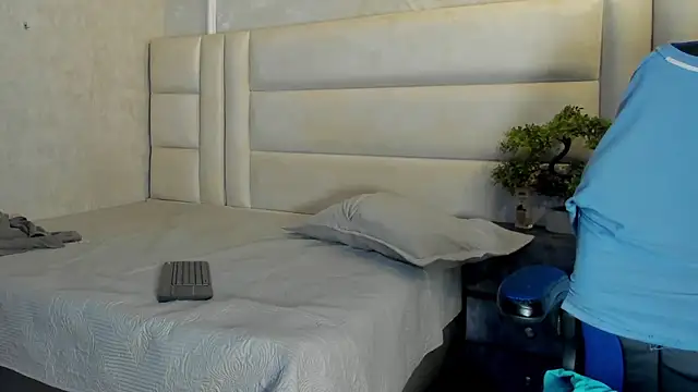 Snapshot of Dark_lennox chatting on 04/15/26, 09:04 Dark lennox online show from 04/15/26, 09:04