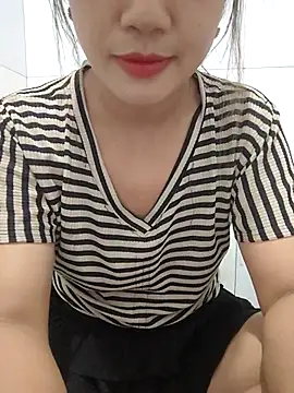 xinhxinh-cute online show from 04/07/26, 02:06