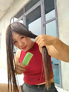 xinhxinh-cute online show from 04/16/26, 03:51