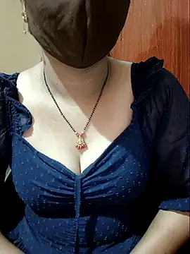 Latha lovely online show from 04/16/26, 01:50