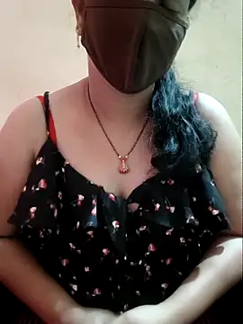 Latha lovely online show from 04/17/26, 01:19