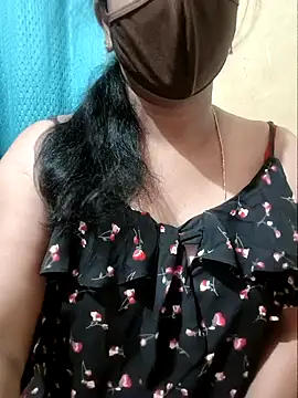 Snapshot of Latha_lovely chatting on 06/18/26, 03:07 Latha lovely online show from 06/18/26, 03:07