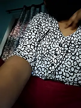 Hotmyfigure online show from 04/07/26, 04:13