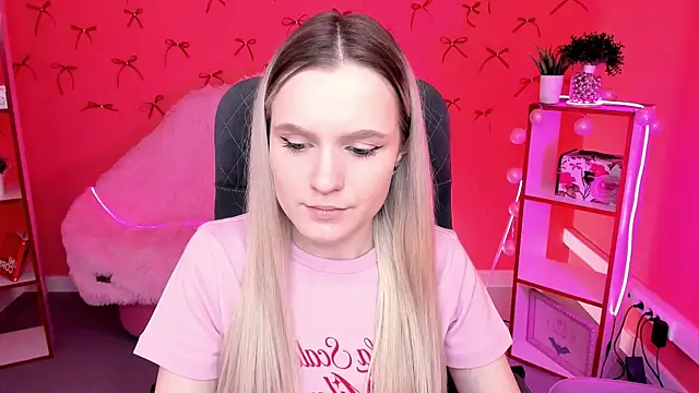 Snapshot of SherriButlers chatting on 03/31/26, 09:21 SherriButlers online show from 03/31/26, 09:21