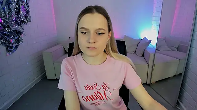 Snapshot of SherriButlers chatting on 04/03/26, 09:29 SherriButlers online show from 04/03/26, 09:29