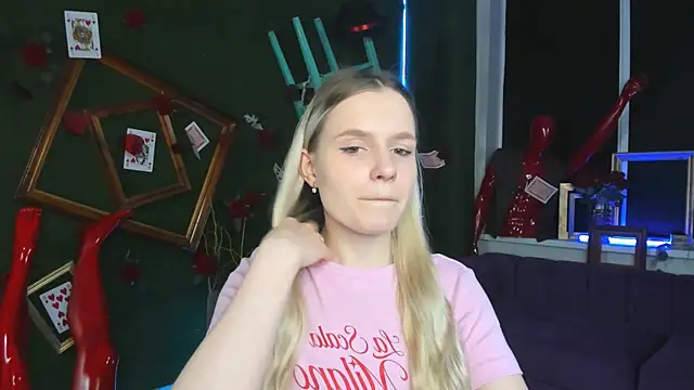 Snapshot of SherriButlers chatting on 04/08/26, 09:09 SherriButlers online show from 04/08/26, 09:09