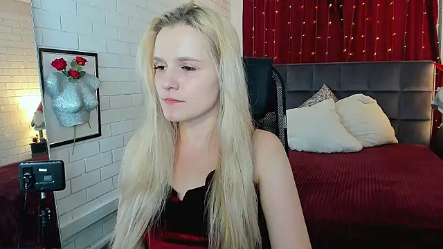Snapshot of SherriButlers chatting on 07/15/26, 05:12 SherriButlers online show from 07/15/26, 05:12