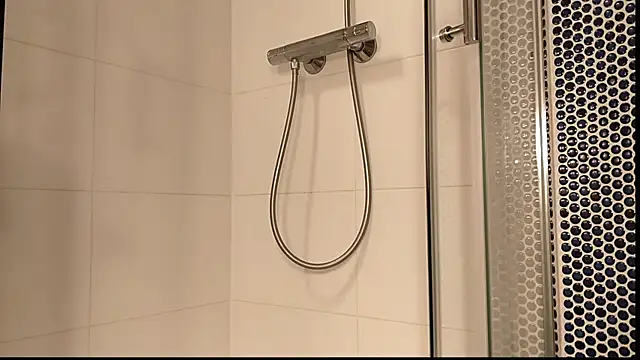 Luca Sweet online show from 03/29/26, 08:31