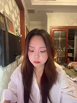 Snapshot of thelittlexx chatting on 04/09/26, 02:44 thelittlexx online show from 04/09/26, 02:44