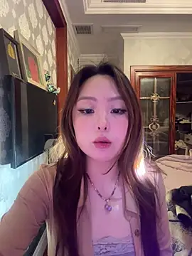 Snapshot of thelittlexx chatting on 04/15/26, 08:10 thelittlexx online show from 04/15/26, 08:10