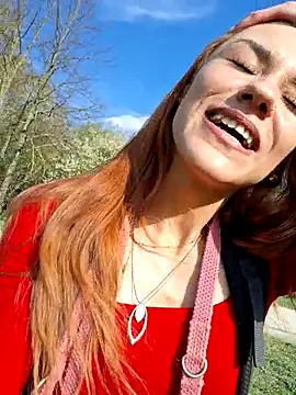 Snapshot of SlimBellaOfficial chatting on 04/16/26, 02:51 SlimBellaOfficial online show from 04/16/26, 02:51