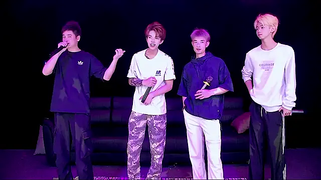 Snapshot of Gayboy-000001 chatting on 04/05/26, 12:46 Gayboy-000001 online show from 04/05/26, 12:46