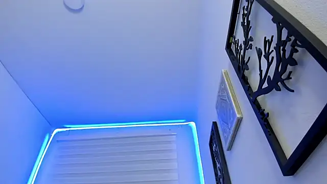 Sara Red X online show from 03/27/26, 03:12