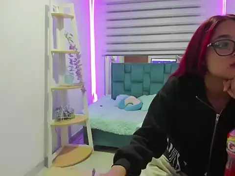 Sara Red X online show from 04/12/26, 03:55