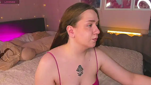 Snapshot of Lilit_Sinful chatting on 04/16/26, 11:33 Lilit Sinful online show from 04/16/26, 11:33