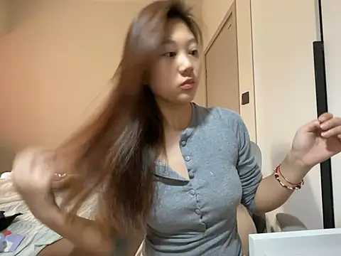 tutu512 online show from 04/09/26, 08:31