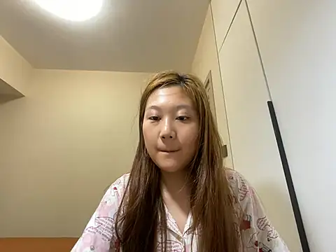 tutu512 online show from 05/24/26, 11:04