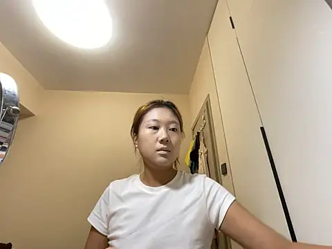 Snapshot of tutu512 chatting on 06/22/26, 12:24 tutu512 online show from 06/22/26, 12:24
