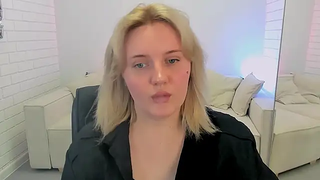 KathyBriggs online show from 04/03/26, 05:27