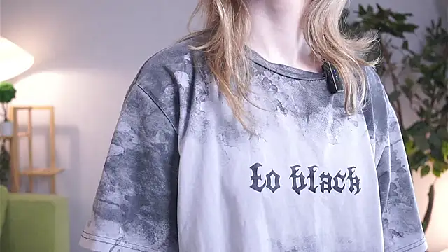 JosefaDonelan online show from 04/07/26, 07:20