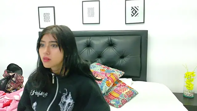 WandaRosse online show from 04/08/26, 03:28