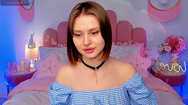 MariLew online show from 04/15/26, 05:36