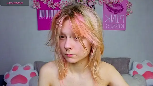 PerryKitty online show from 04/15/26, 07:58