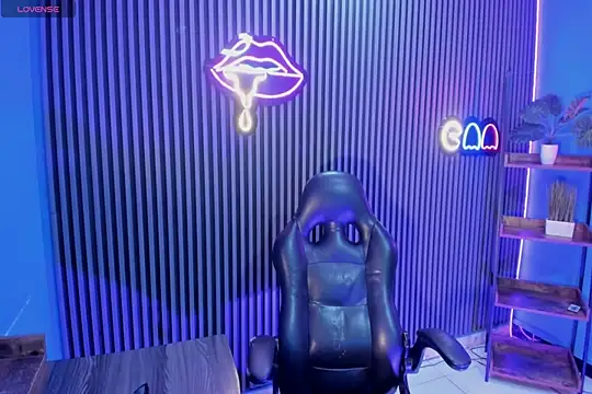 Luanna Rose online show from 04/10/26, 12:10