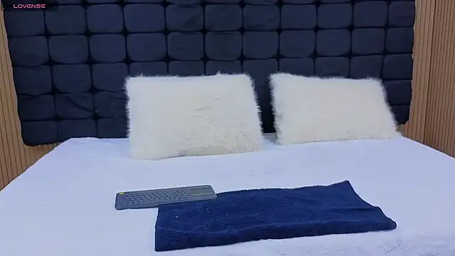 messy-saray online show from 04/20/26, 01:58