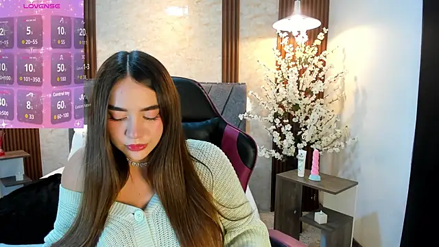 Snapshot of Anissa_m_ chatting on 04/08/26, 07:25 Anissa m online show from 04/08/26, 07:25