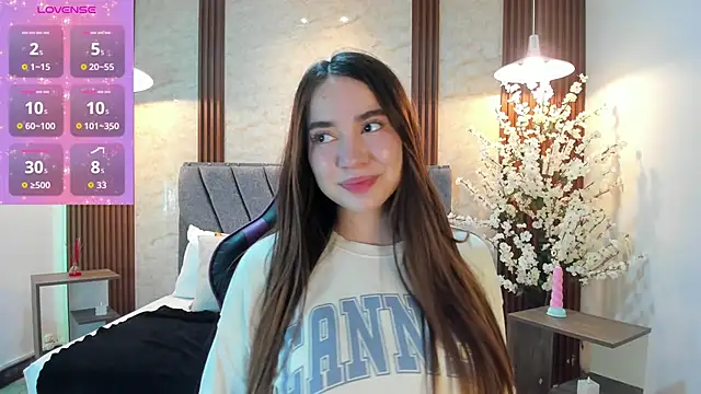 Snapshot of Anissa_m_ chatting on 04/13/26, 02:11 Anissa m online show from 04/13/26, 02:11