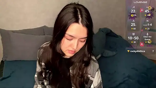 lilysolar online show from 04/06/26, 04:52