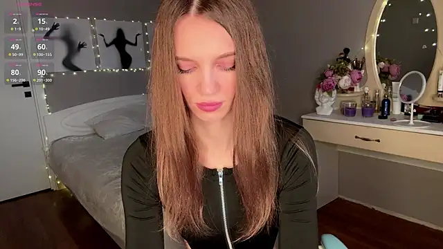 OdetteTrentinella online show from 03/30/26, 06:25