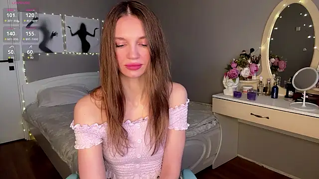 OdetteTrentinella online show from 03/31/26, 06:25