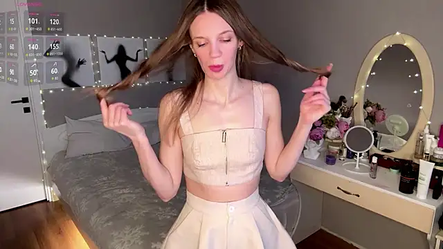 OdetteTrentinella online show from 04/03/26, 06:22