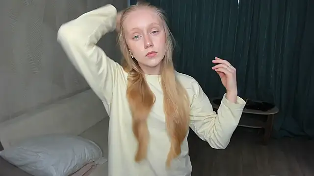 VestaBowmer online show from 04/15/26, 07:26