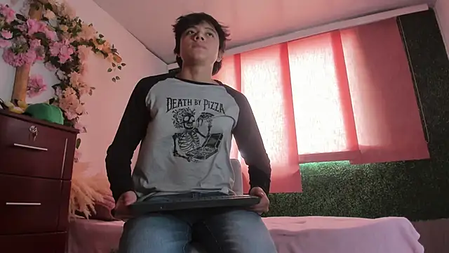 Snapshot of Max_gold chatting on 04/04/26, 03:53 Max gold online show from 04/04/26, 03:53