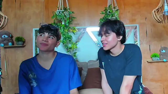 Snapshot of Max_gold chatting on 04/08/26, 04:07 Max gold online show from 04/08/26, 04:07