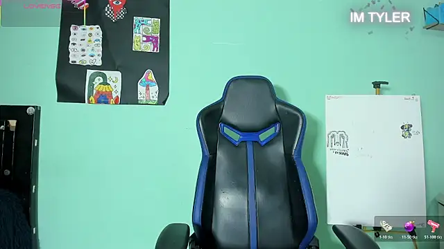 TYLERhHOT2005 online show from 04/12/26, 04:17