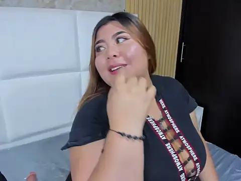 TiffanyMonrowHL online show from 03/31/26, 01:22