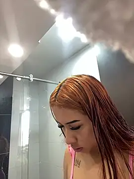 Snapshot of gretchen_1998 chatting on 04/07/26, 06:19 gretchen 1998 online show from 04/07/26, 06:19