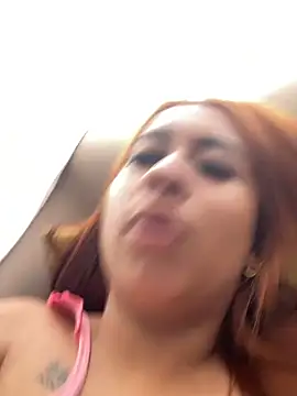 Snapshot of gretchen_1998 chatting on 04/08/26, 02:50 gretchen 1998 online show from 04/08/26, 02:50