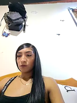 Snapshot of yvonne_1998 chatting on 04/09/26, 03:06 yvonne 1998 online show from 04/09/26, 03:06